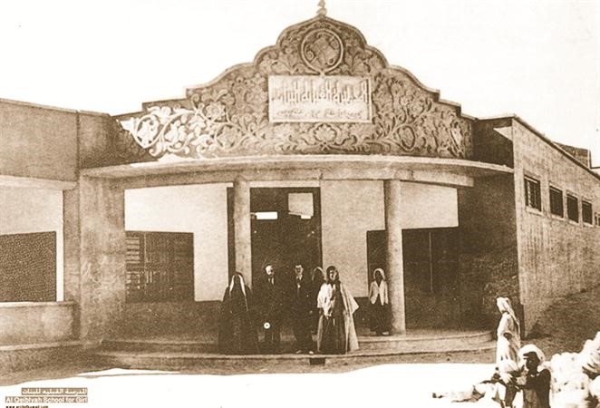 المدرسة القبلية للبنات