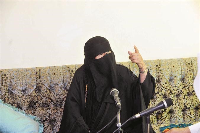 طيبة حسين: أنتمي لعائلة البكر وأصولنا من مدينة بريدة في السعودية 