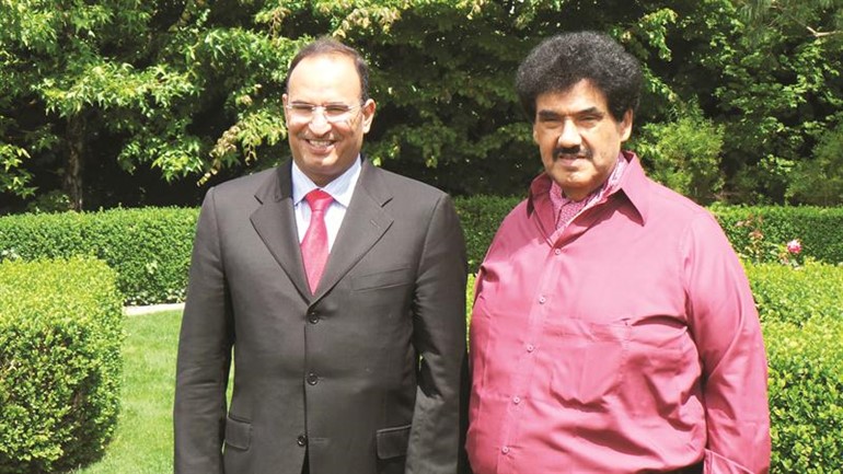 سمو الشيخ ناصر المحمد والسفير منصور العتيبي﻿
