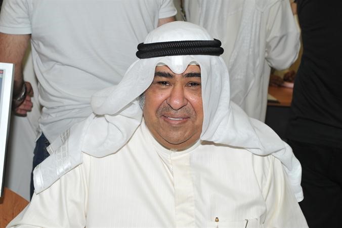 حسين العنزي
