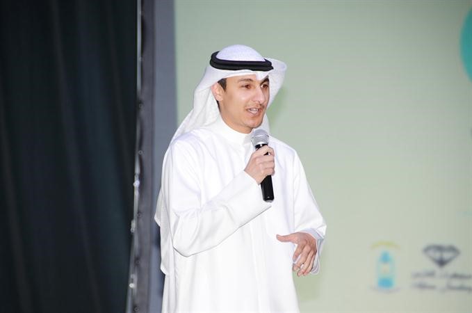 فيصل البصري متحدثا