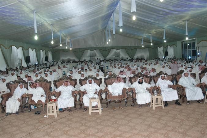 الحضور خلال ندوة مرشح الدائرة الخامسة احمد الشريع