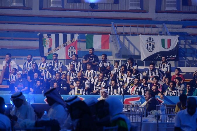 جماهير من اليوفي سعيدة بتواجد دل بييرو في الدورة 