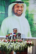 علي الراشد متحدثا في مقر الزلزلة