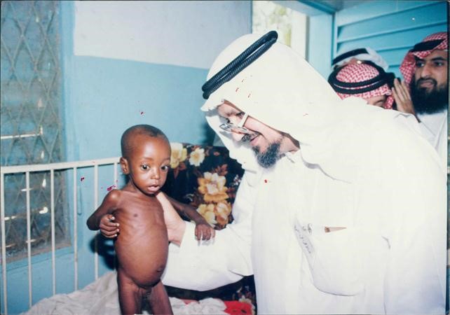 دالسميط شفاه الله يحمل مريضا﻿