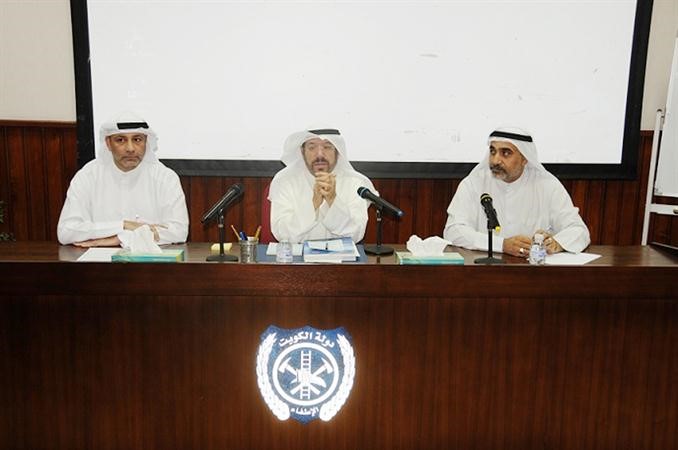اللواء يوسف الانصاري خلال الاجتماع