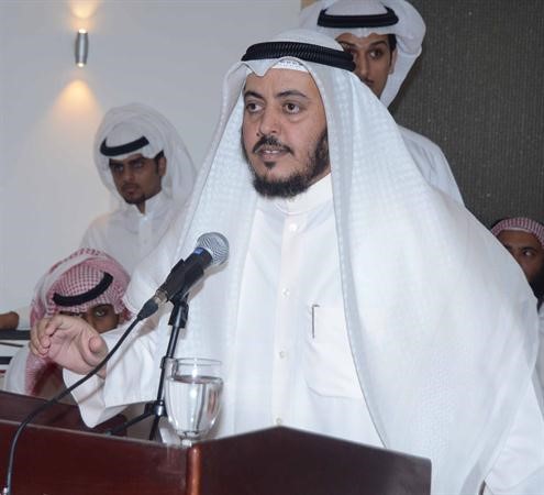 عمش الشمري متحدثا في مقر سلطان الشمري﻿