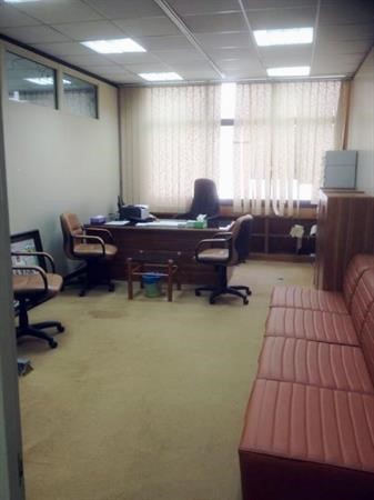 ومكتب اخر﻿