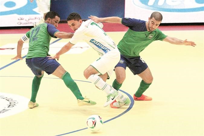 كماشة مصرية على اللاعب الكولمبي