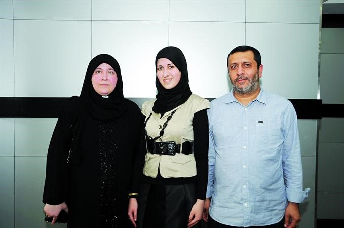 ريم متوسطة والدها ووالدتها