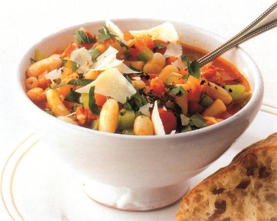 شوربة الفاصوليا والباستا الإيطالية