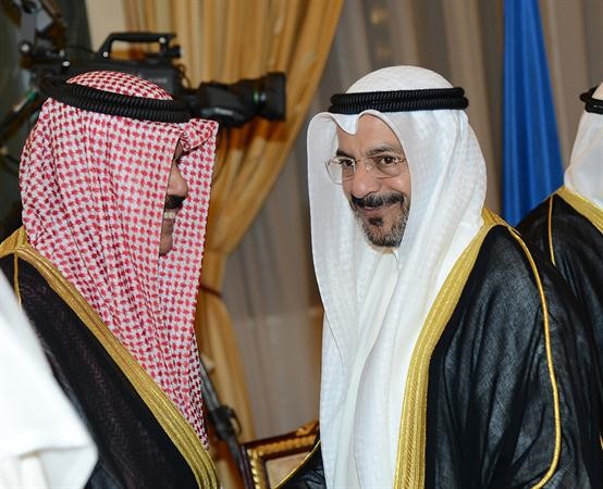 سمو ولي العهد مرحبا بالدكتور ناصر الصانع﻿