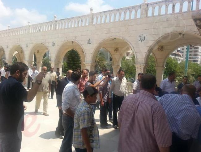 بالصور.. تشييع الراحل نضال سيجري .. اللاذقية تودع إبنها 
