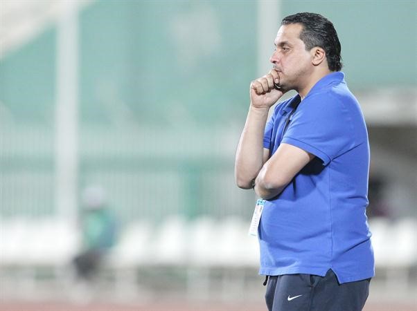 المدرب عبدالعزيز حمادة مستاء من احوال الازرق الرديف﻿