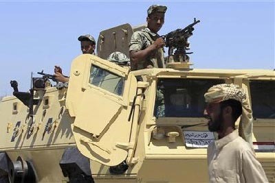 الجيش يواصل مطاردة المسلحين في سيناء والطائرات العسكرية تحلق في سماء الجورة