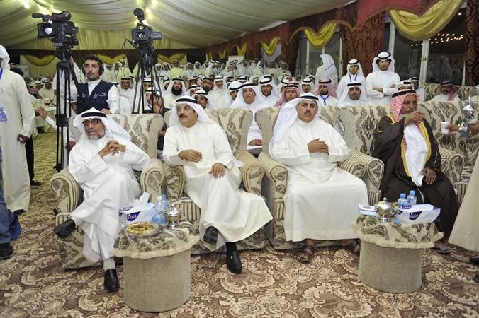 السبيعي متوسطا الحضور