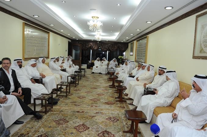 جانب من الحضور في ديوان الراشد	قاسم باشا﻿