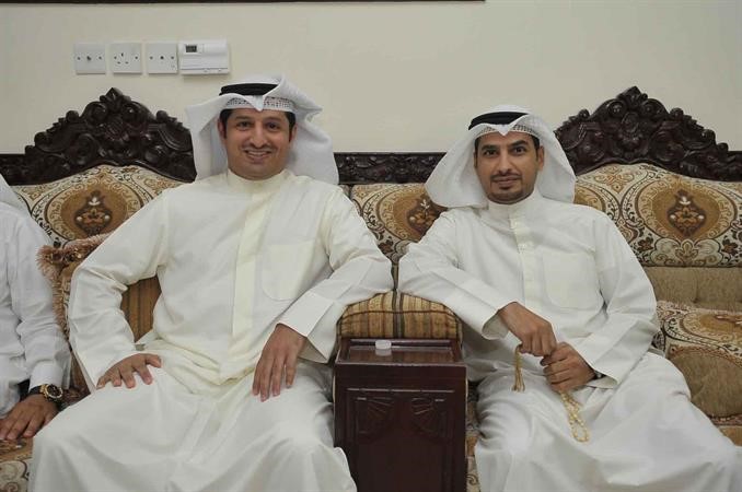 وزير الكهرباء الاسبق مبدر الشريعان بجوار شقيقه دانور الشريعان﻿