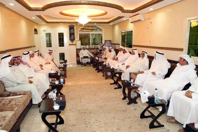 الحضور في ديوانية د بدر الخضري