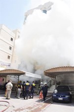 دخان كثيف غطى سماء حولي جراء الحريق﻿