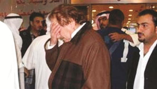 شقيقه محمد المنصور منهارا لوفاته 