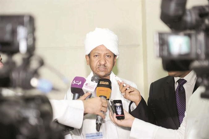 دمصطفى عثمان اسماعيل متحدثا الى وسائل الاعلام﻿