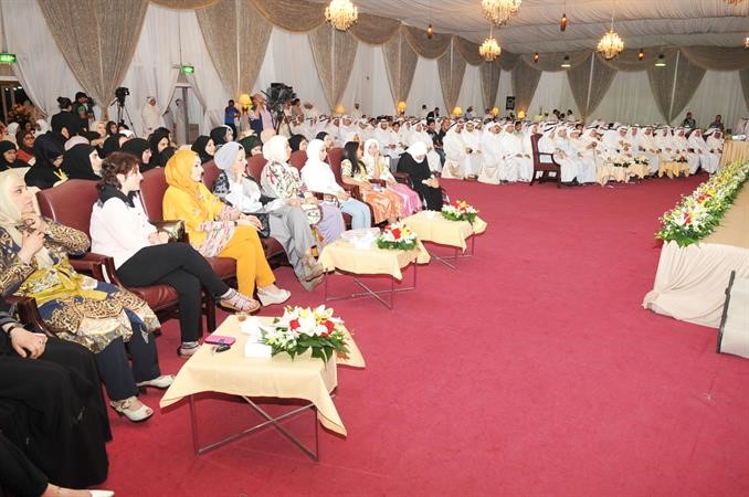 ناخبو الدائرة الاولى في مقر صالح عاشور