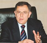  فؤاد السنيورة﻿