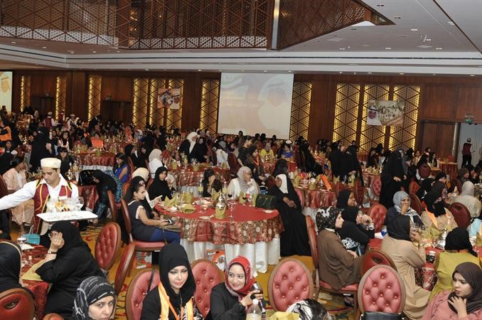 ناخبات الدائرة الثالثة يستمعن الى كلمة صاهودهاني عبدالله