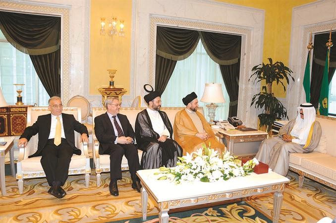 سمو ولي العهد الشيخ نواف الاحمد مستقبلا عمار الحكيم