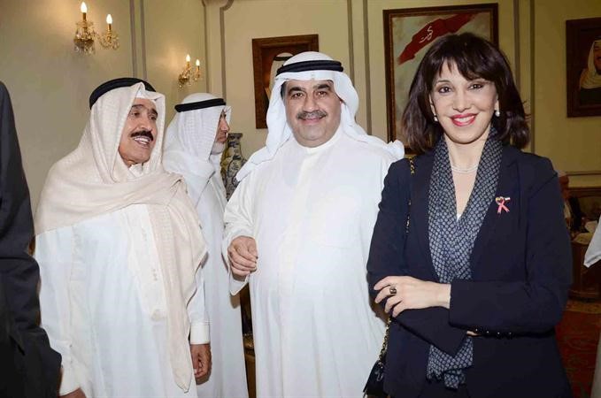 السفيرة ندى يافي واحمد بهبهاني والزميل احمد الجارالله﻿