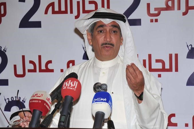 معادل الخرافي متحدثا للحضور