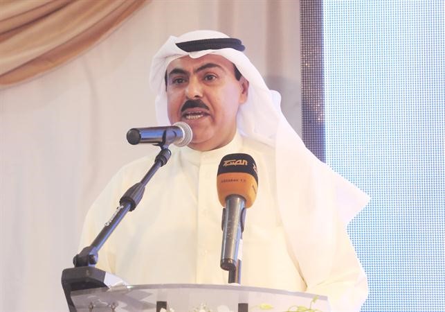 مرشح الدائرة الثالثة باسل الجاسر متحدثا للحضور