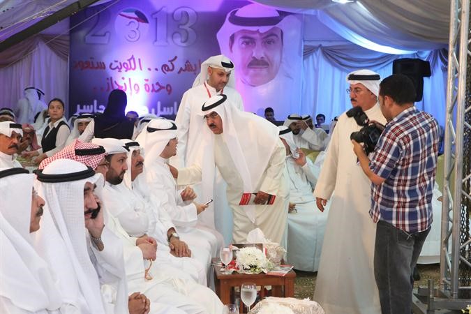 باسل الجاسر متوسطا الناخبين