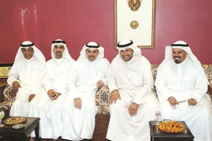 مجسار الجسار متوسطا الزملاء بداح العنزي وعلي حسن وعلي سعود وخليفة الفضلي
