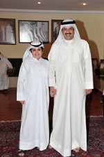 الخلف مع احد ناخبي المستقبل
