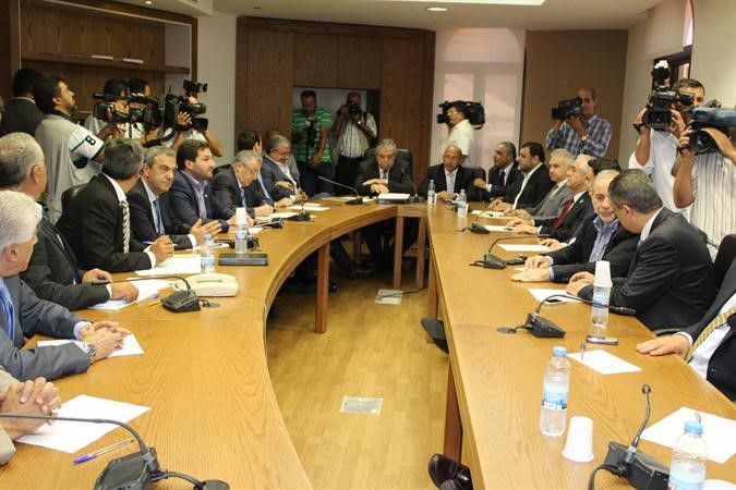 لجنة الدفاع الوطني برئاسة النائب سمير الجسر محمود الطويل