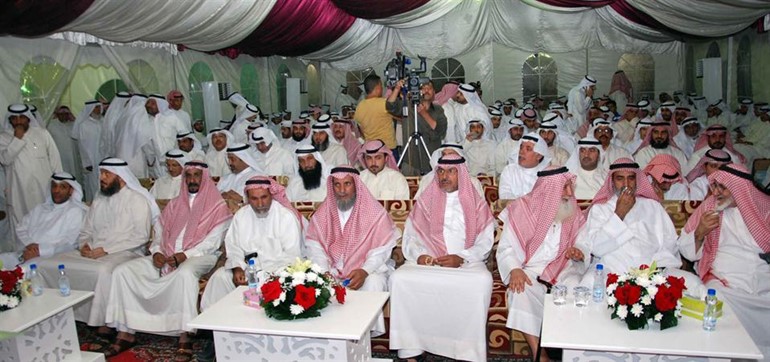 ناخبو الدائرة الرابعة في مقر مرشح الدائرة الرابعة دشبيب الزعبي﻿