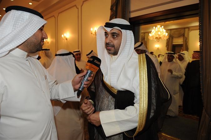 الشيخ محمد العبدالله متحدثا للاعلاميين ﻿