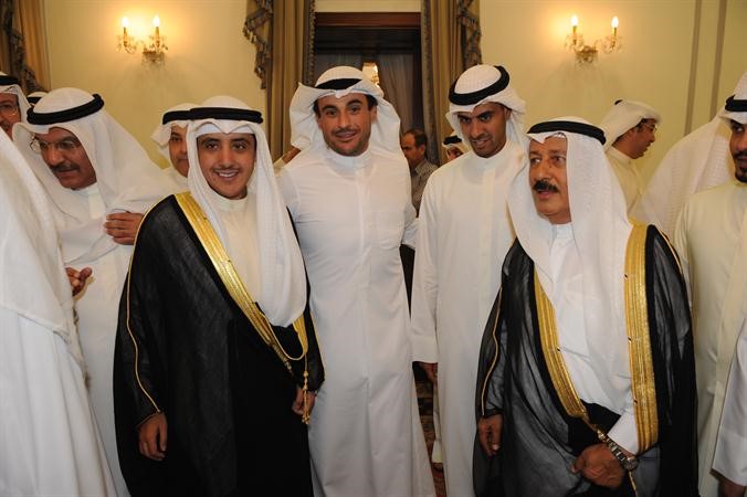 جواد بوخمسين مع مهنئي سمو الشيخ ناصر المحمد بالشهر الفضيل﻿
