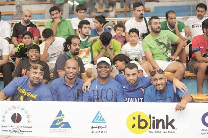 التشجيع حاضر في الدورة ﻿