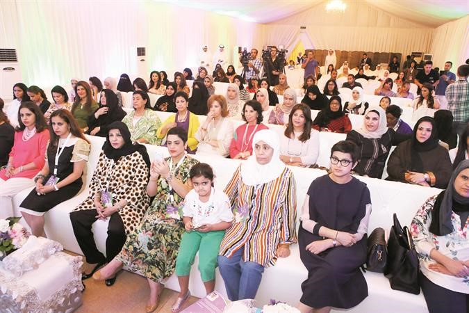 ناخبات الدائرة الثالثة في مقر الامير﻿