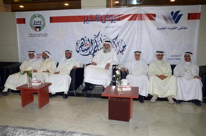 احمد الفلاح يتوسط دخالد المذكور واحمد الجاسر وعبدالقادر العجيل