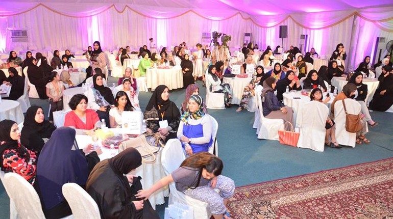 مجموعة من ناخبات الدائرة الاولى