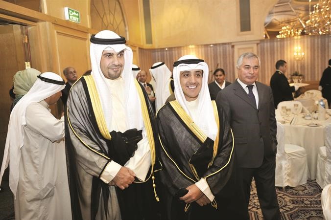 الشيخ داحمد الناصر وانس الصالح
