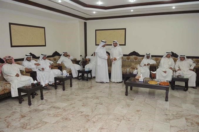 مرشح الدائرة الخامسة دانور الشريعان خلال استقباله الناخبين﻿