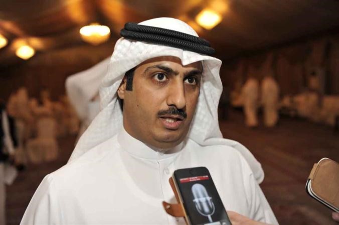 فدغوش العجمي متحدثا للصحافيين خلال الغبقة