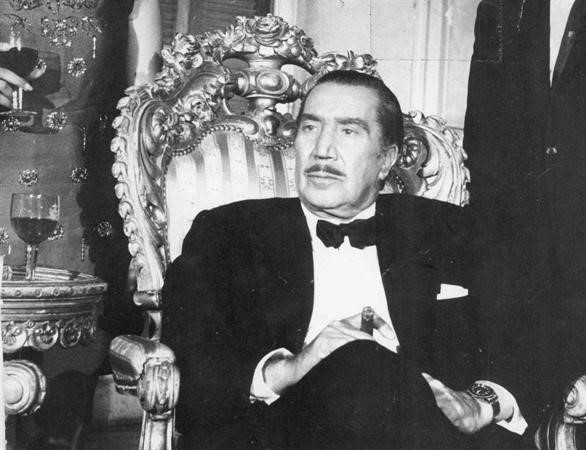كيف سرقت العفاريت قش مسرح  يوسف وهبي