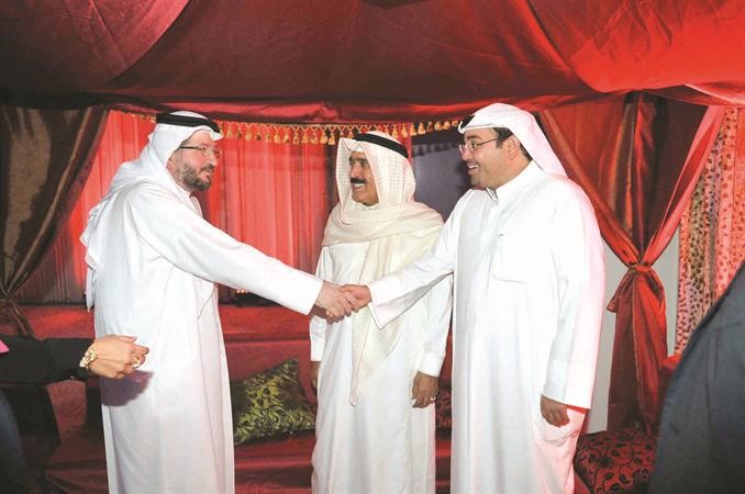 معبدالعزيز فخرو مرحبا برئيس التحرير الزميل يوسف خالد المرزوق والزميل احمد الجارالله