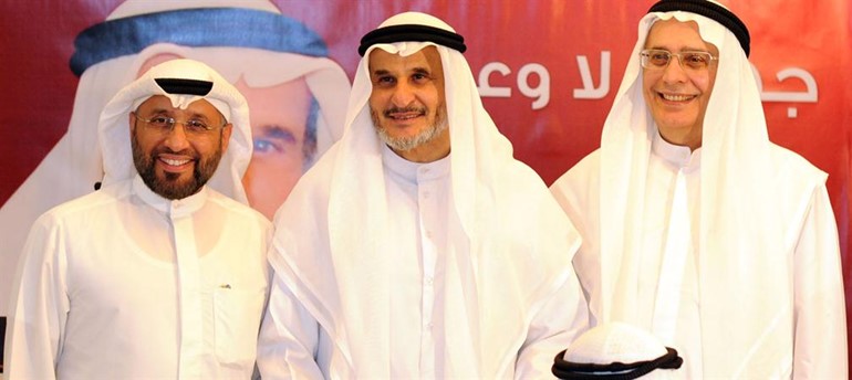 مبارك المطوع متوسطا بعض ابناء الدائرة الثانية